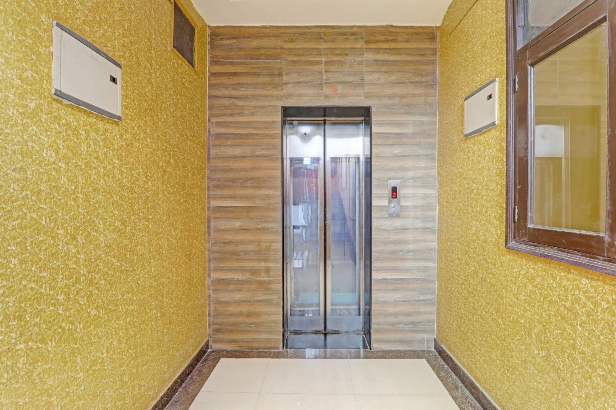 Super Capital O Townhouse Govinda Royal Hotel Kanpur Exterior photo